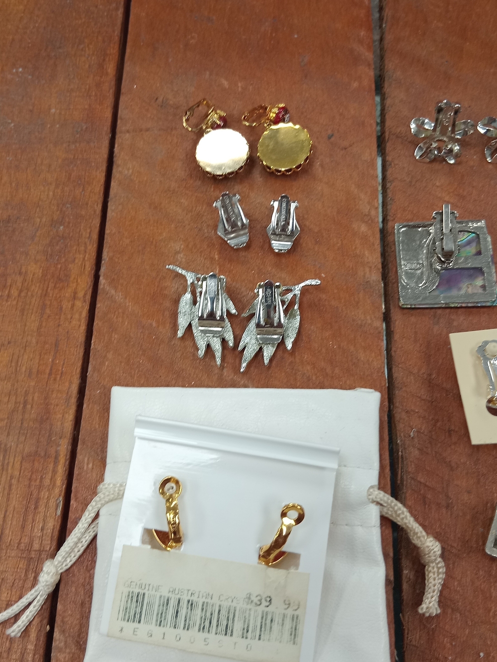 Assorted Women's Clip-On Earrings (Brand Name And Vintage Included) - Picture 5 of 6